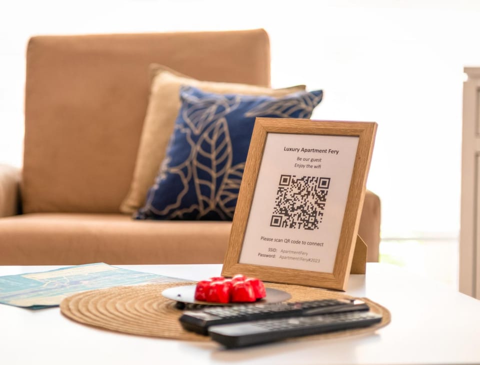 Living room, Seating area, locker