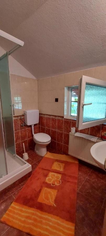 Shower, Toilet, Bathroom