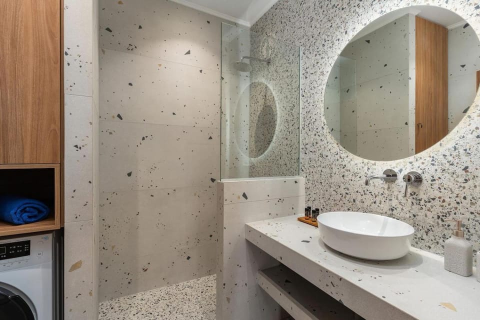Shower, Bathroom, towels