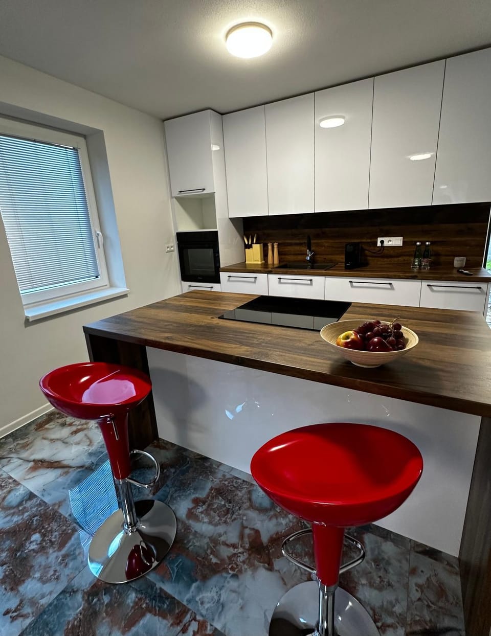 Kitchen or kitchenette, Dining area, minibar, pet friendly, stove