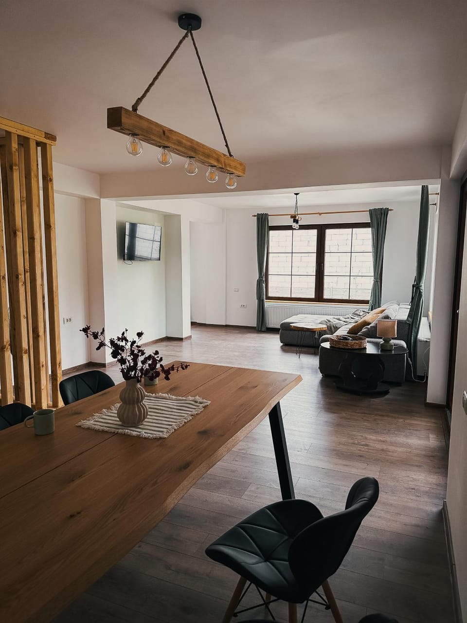 Communal lounge/ TV room, Living room, Dining area