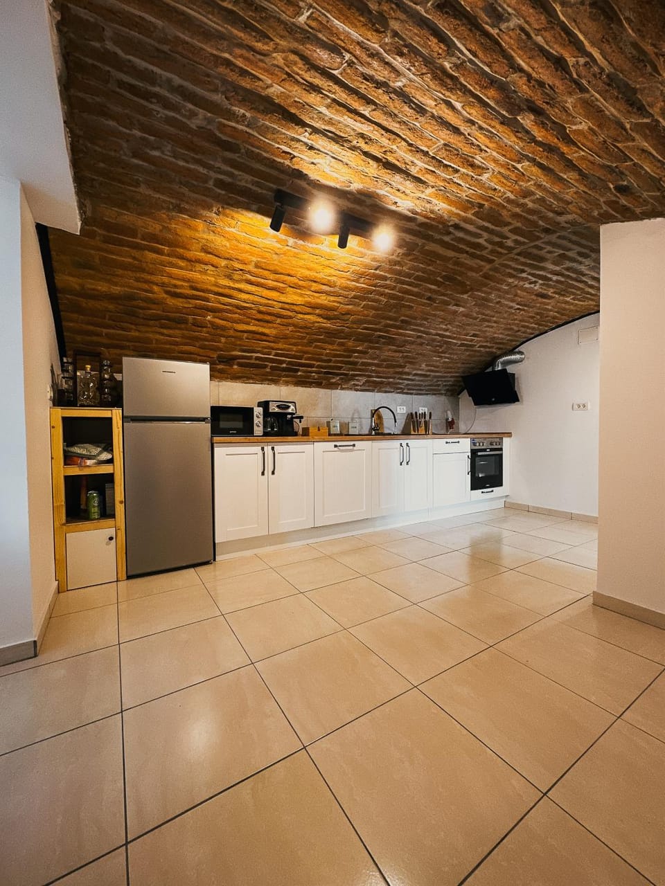 Coffee/tea facilities, Kitchen or kitchenette, minibar, pet friendly, stove