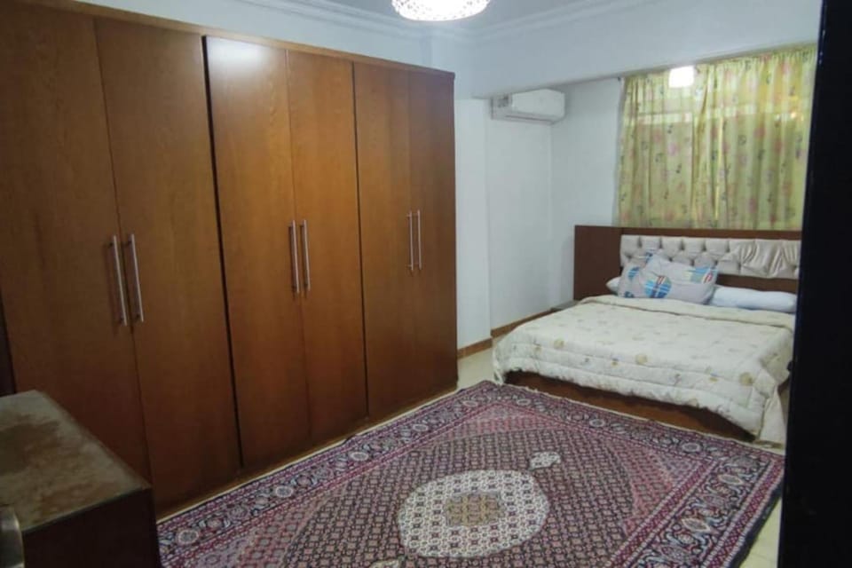 Bedroom, wardrobe