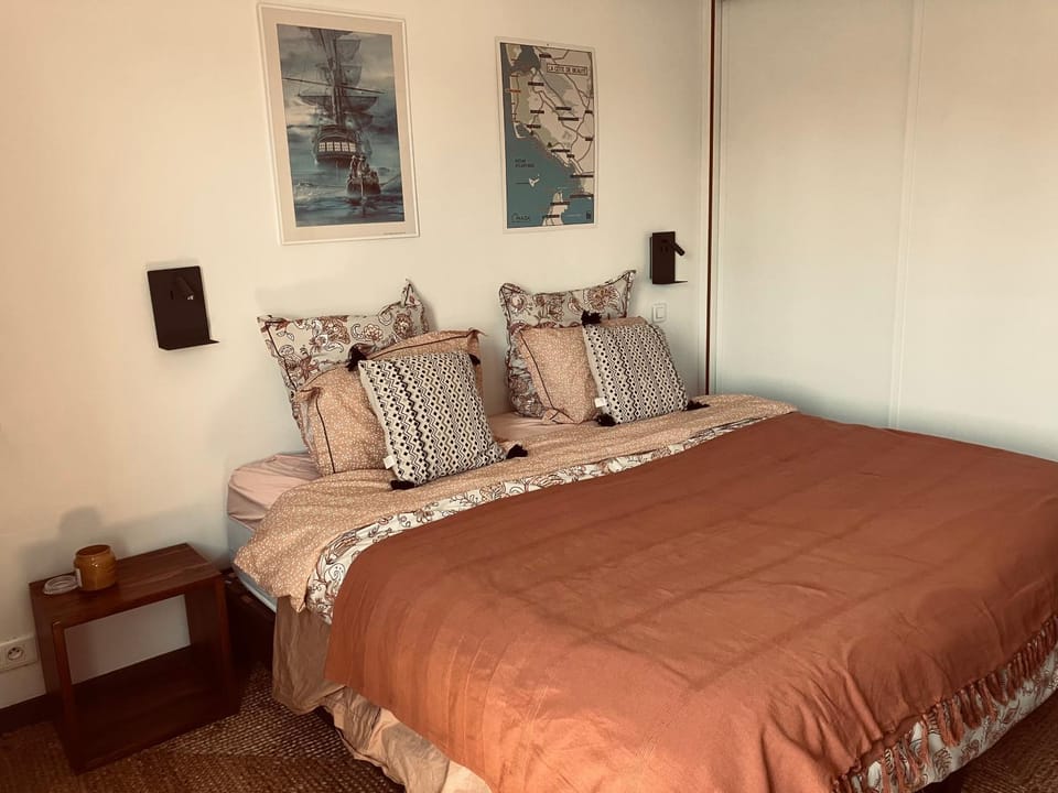 Grand appartement rénové au cœur de Royan Apartment in Royan