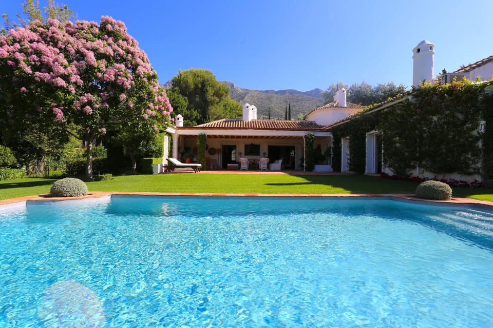 EL ALMENDRAL Premium Villa Marbella Hill Club Villa in Marbella