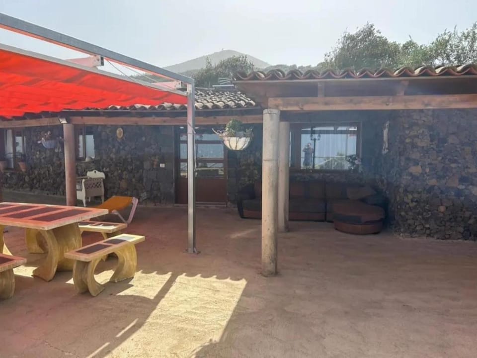 Patio, Dining area