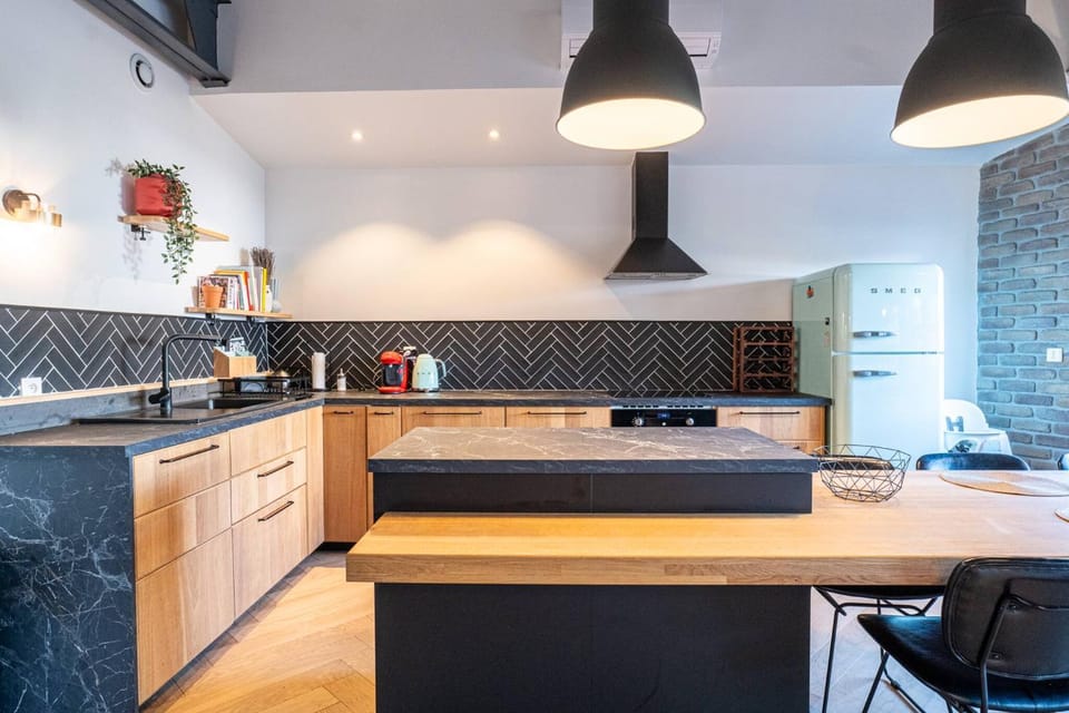 Kitchen or kitchenette