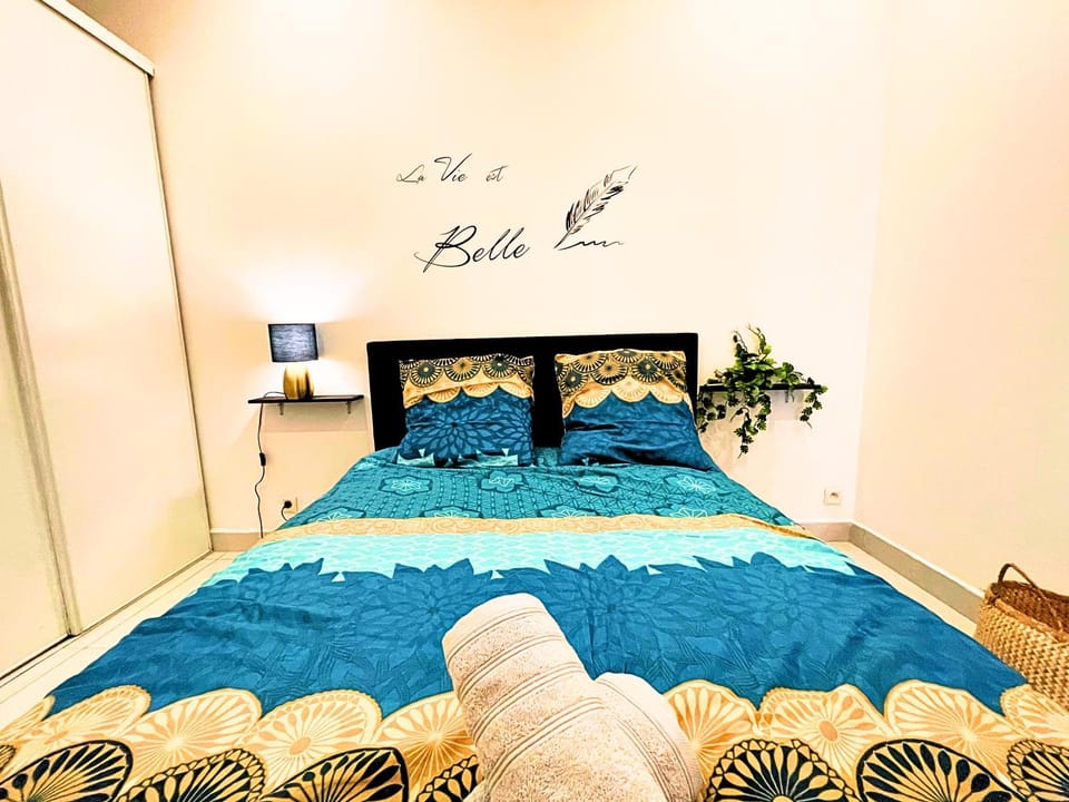 Bed, Decorative detail