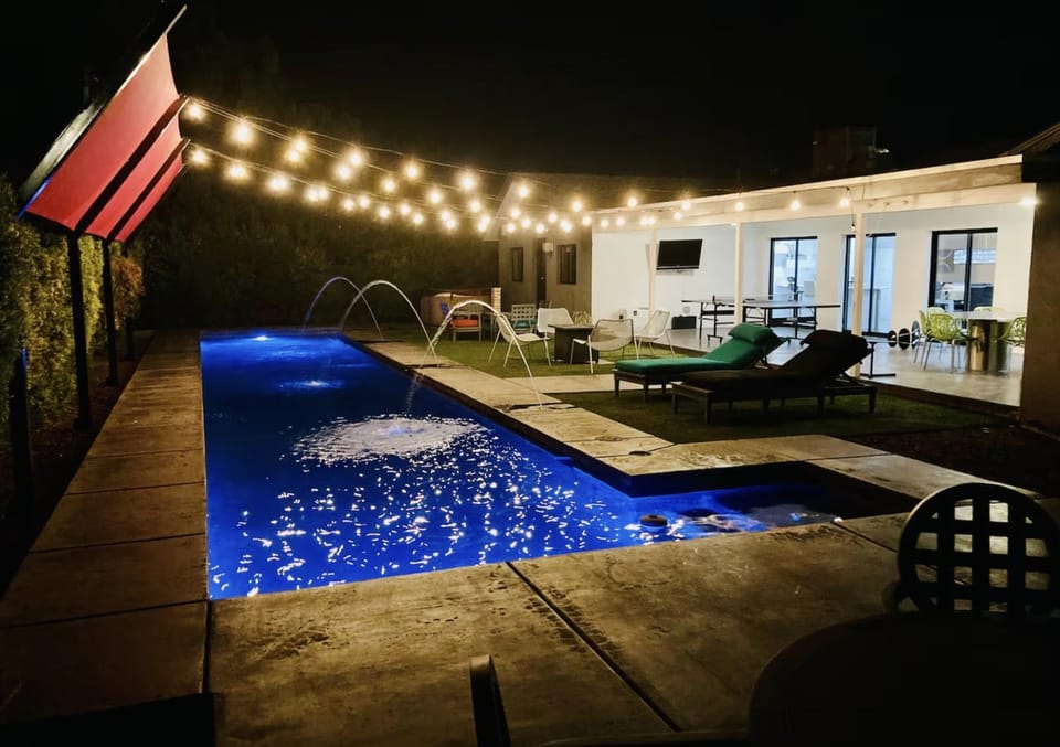 Swimming pool
