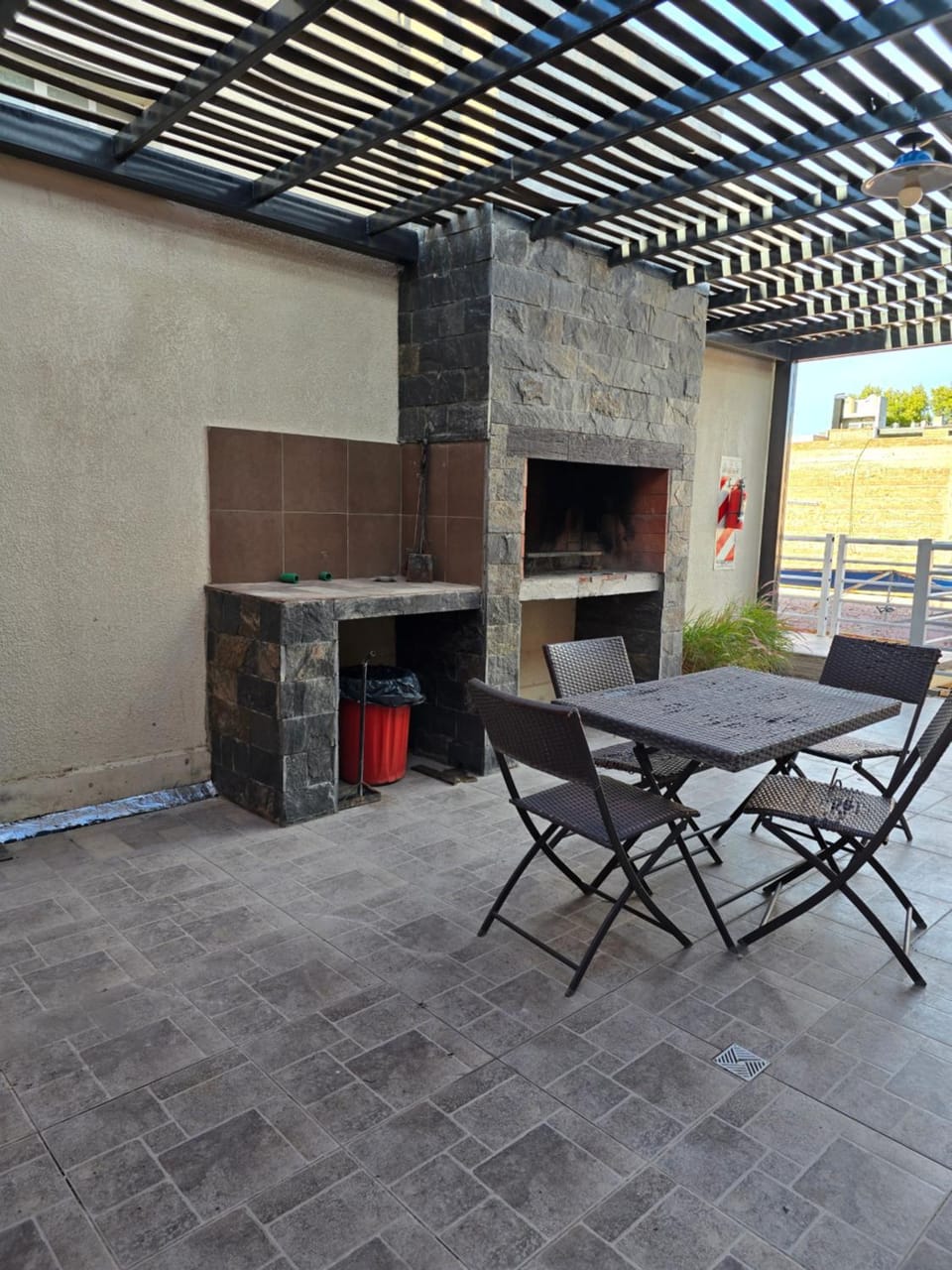 Patio, BBQ facilities