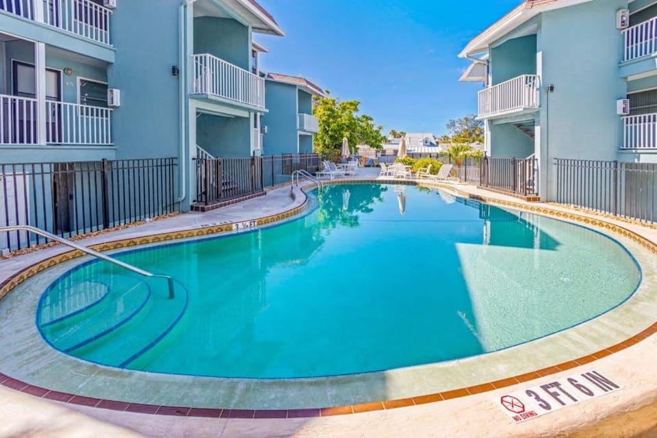 Wave n' Sea House in Bradenton Beach