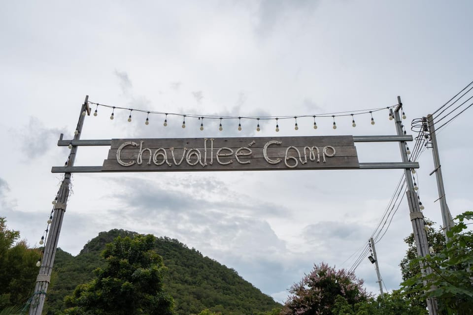 Day, Property logo or sign, Natural landscape, Mountain view