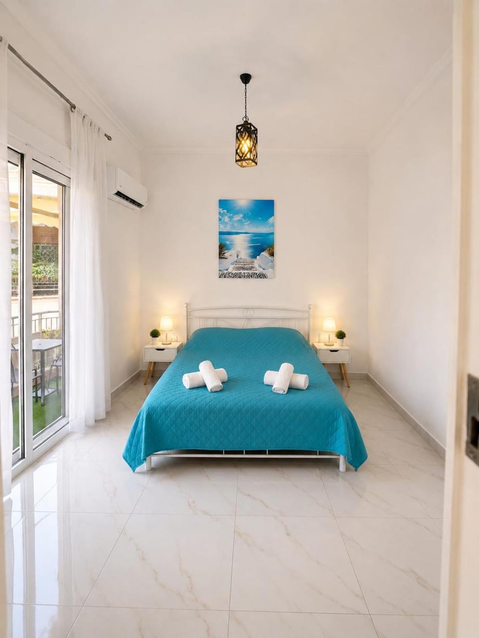 Bed, Photo of the whole room, Bedroom, towels, air conditioner
