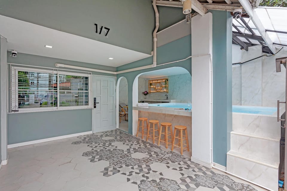 Joyhomes And Pool Nimman Apartment in Chiang Mai
