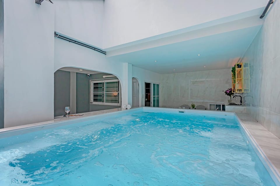 Joyhomes And Pool Nimman Apartment in Chiang Mai