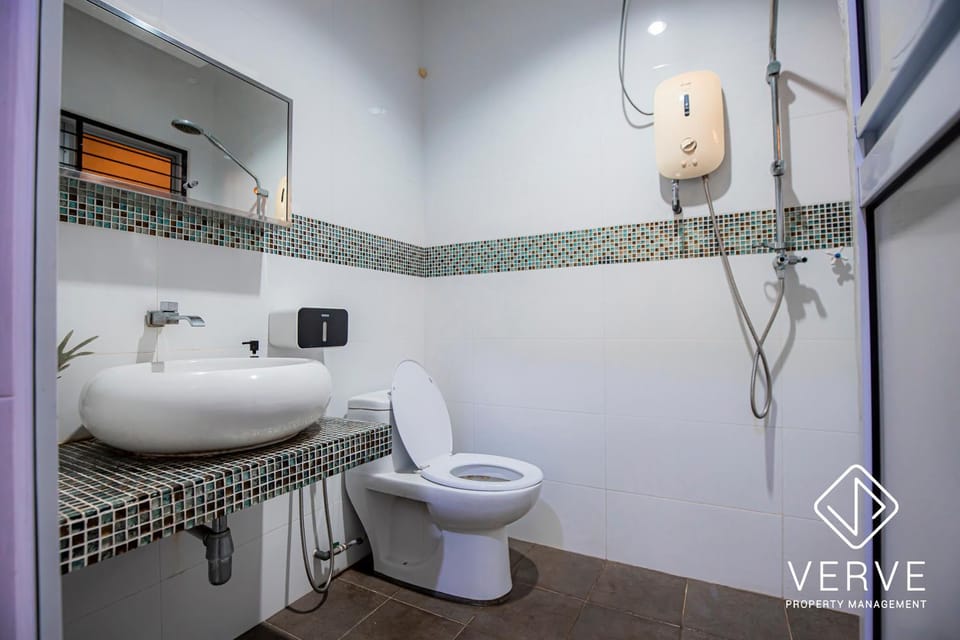 Shower, Toilet, bidet