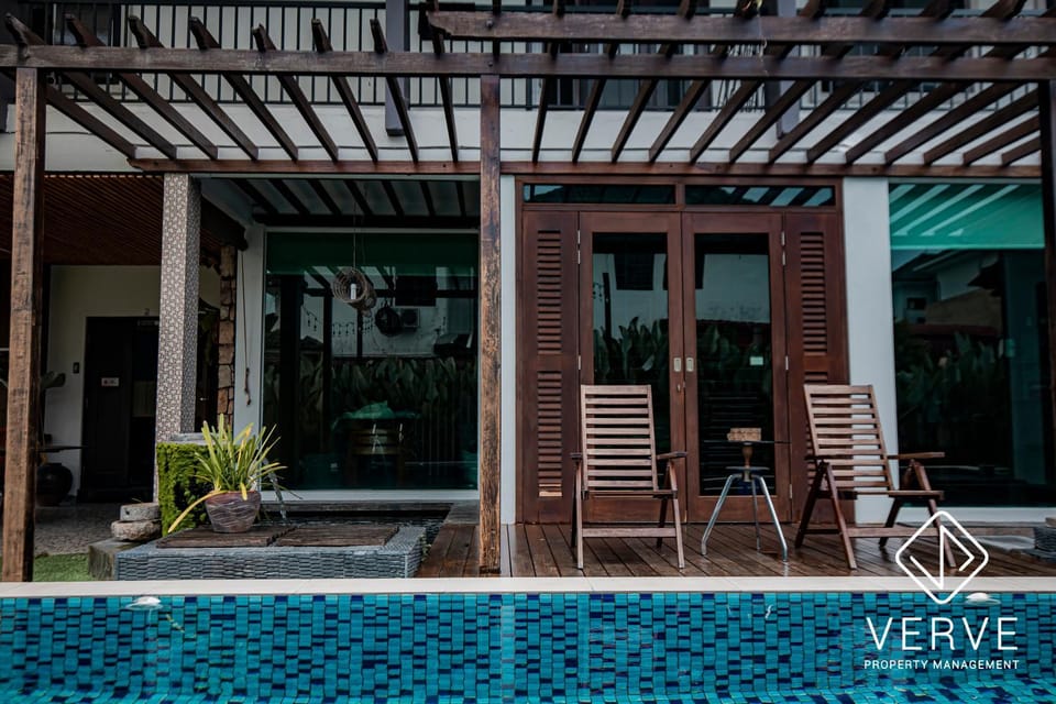 Patio, Swimming pool