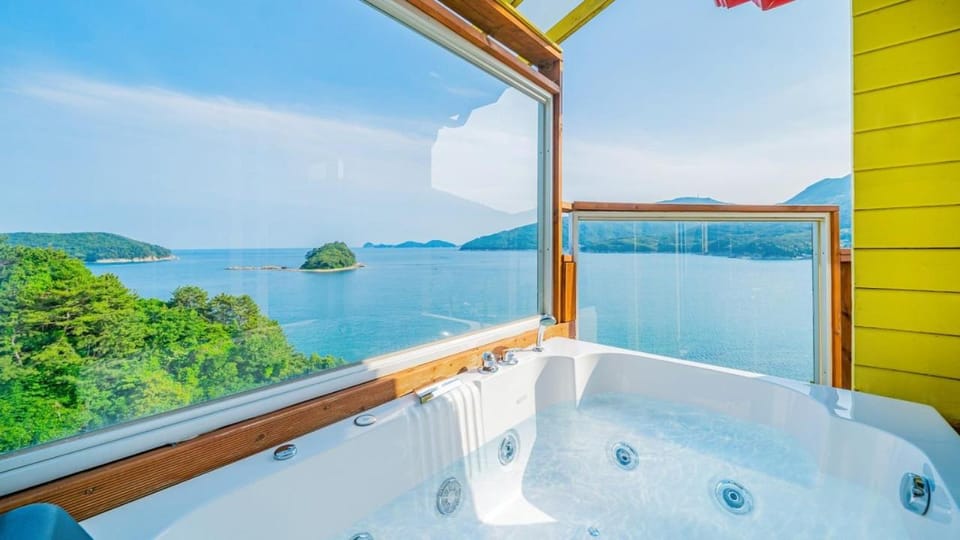 Natural landscape, Hot Tub, Sea view
