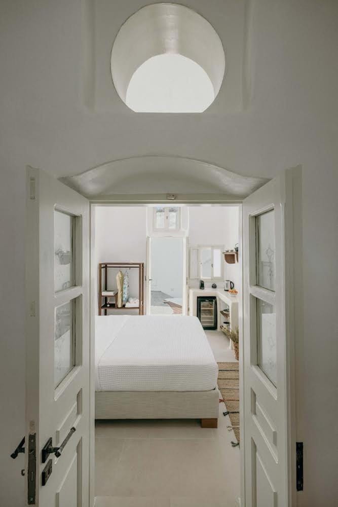 Villa Patitiri cave house with private pool in Megalochori Santorini Villa in Santorini