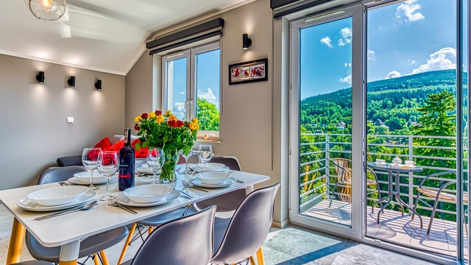 Natural landscape, View (from property/room), Balcony/Terrace