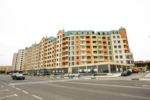Property building, Day, City view, Street view, Location, Parking