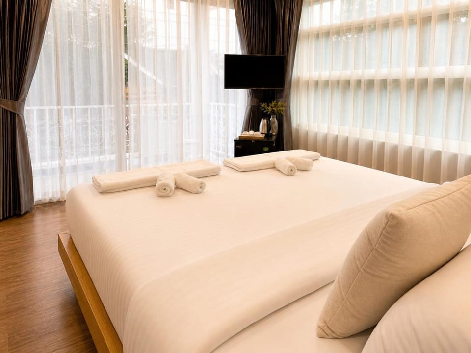 The White House Rachamankha - Adults Only Hostel in Chiang Mai