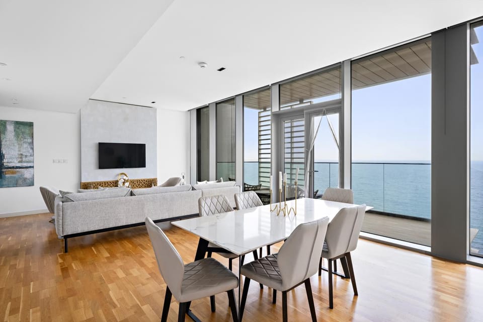 TV and multimedia, Living room, Seating area, Dining area, Sea view