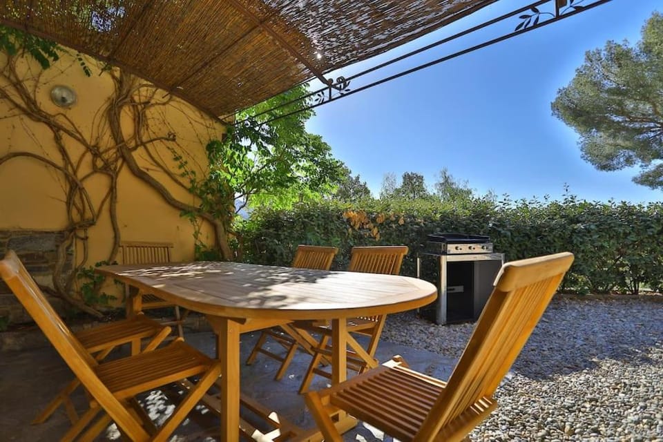 Vue mer, Piscine - Appartement Cosy Place Apartment in Bormes-les-Mimosas