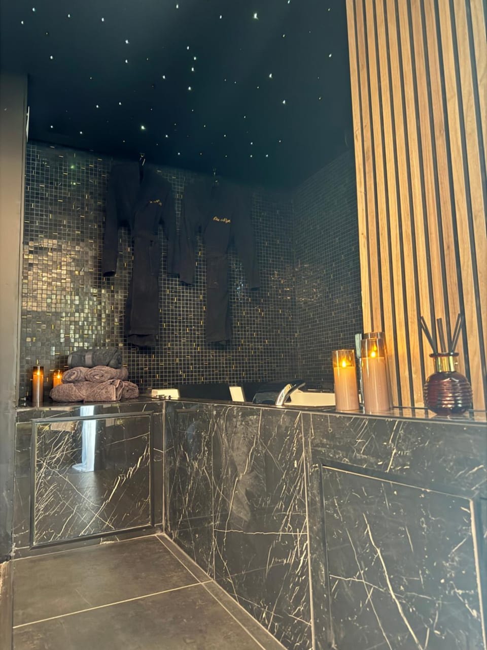 Hot Tub, Spa and wellness centre/facilities