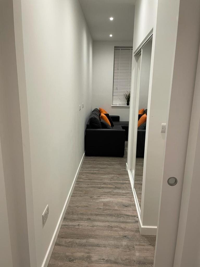 1 bed apartment in the heart of Staines town centre Apartment in Staines-upon-Thames