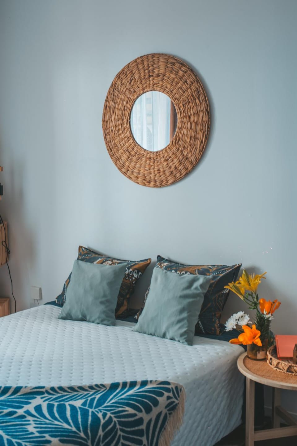 Bed, Photo of the whole room, Decorative detail