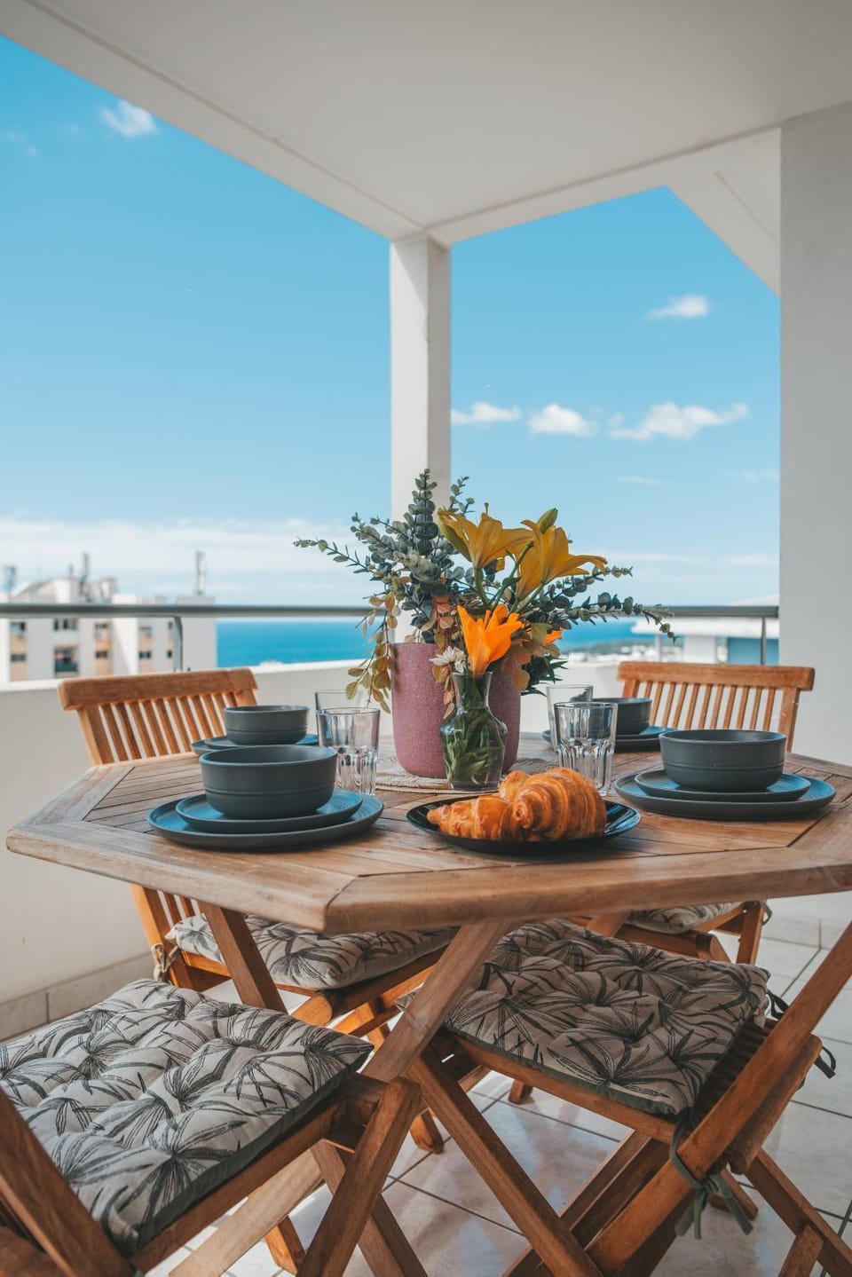 Patio, Dining area