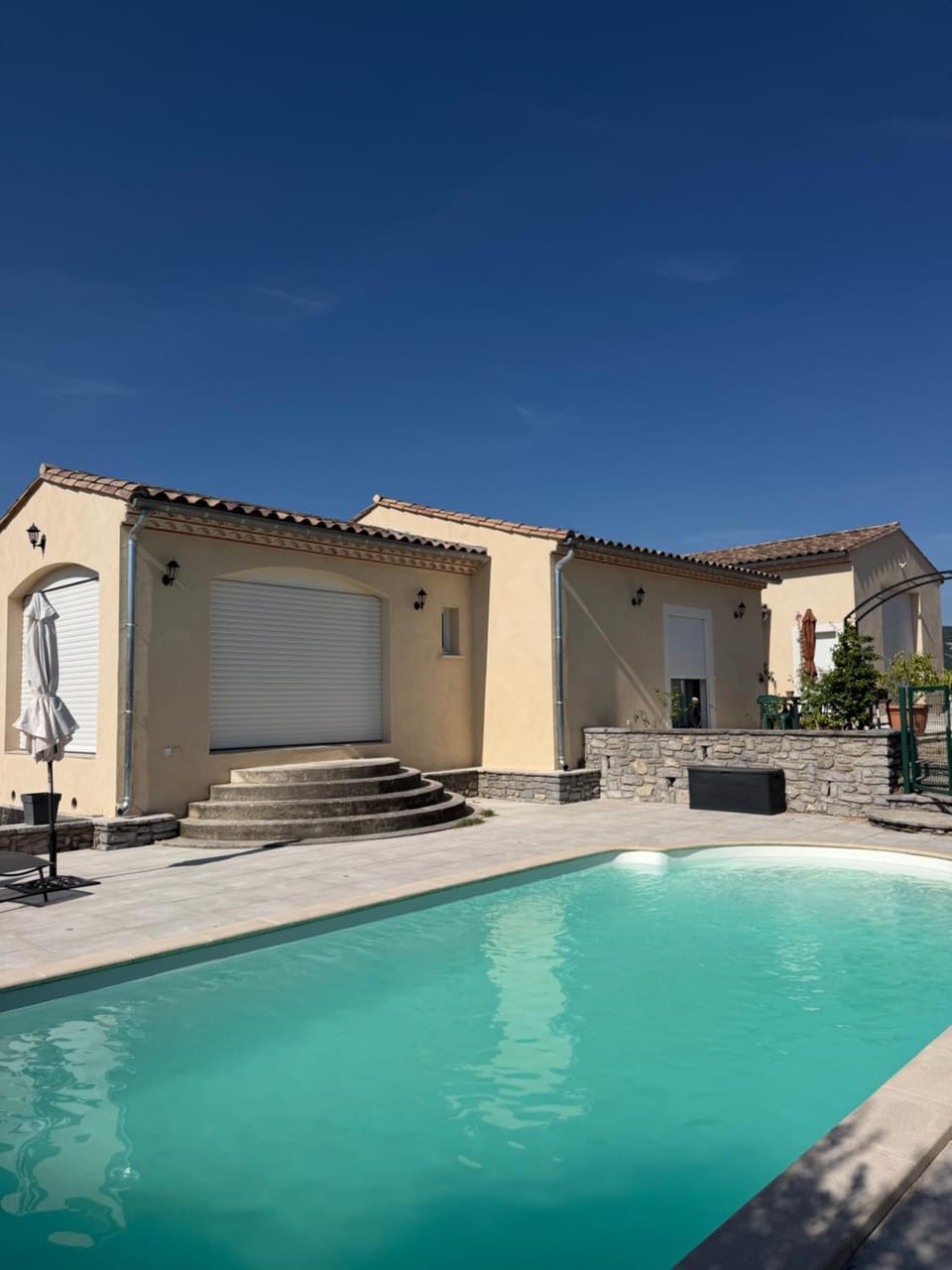 Pool view, Swimming pool, sunbed