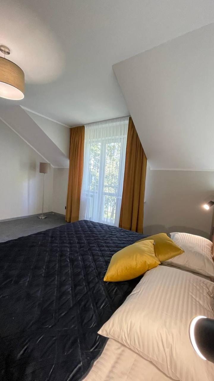 "Озерний край" Hotel in Lviv Oblast