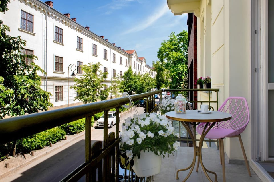 Property building, Balcony/Terrace, Internal: Not applicable to any particular room