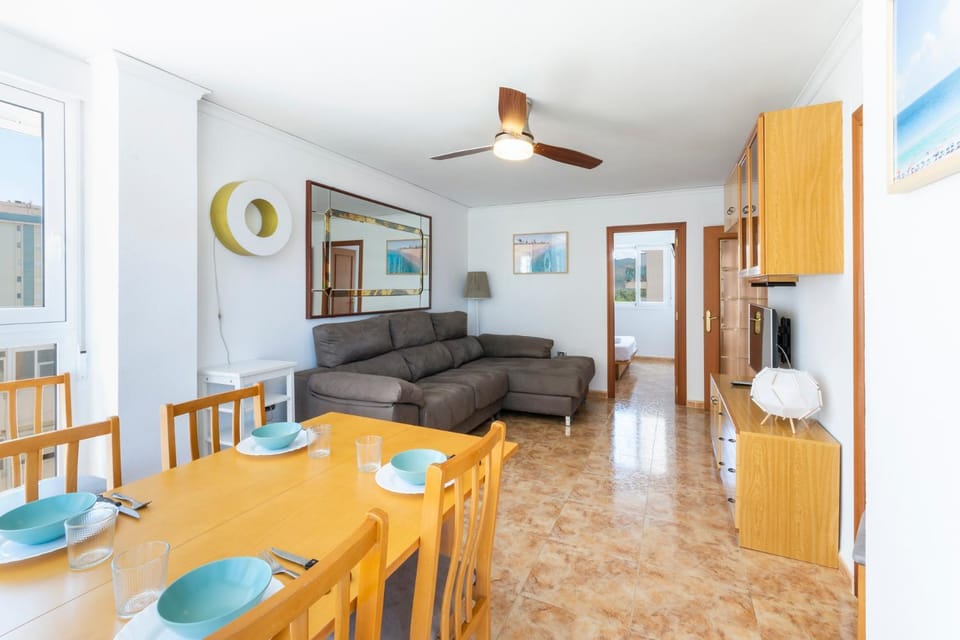 Living room, Dining area, fireplace