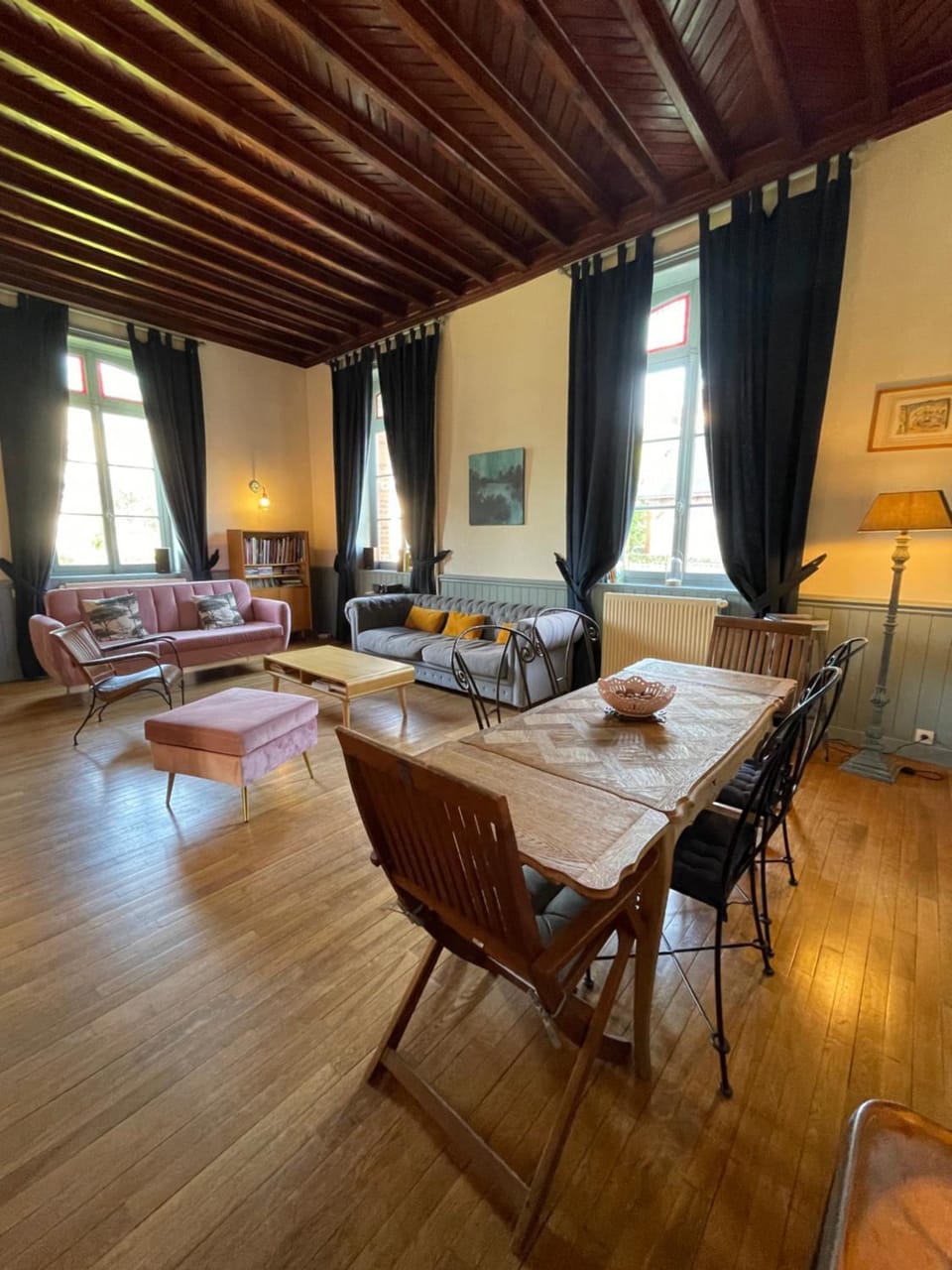 Living room, Seating area, Dining area