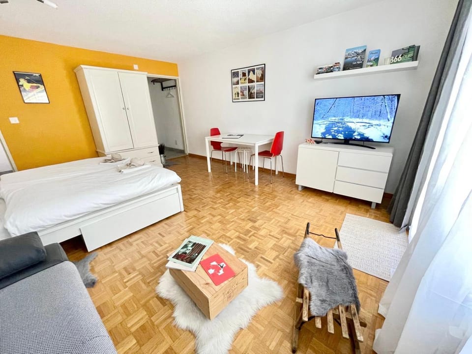 Photo of the whole room
