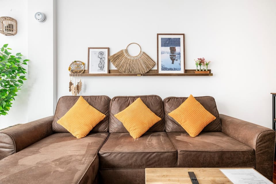 Communal lounge/ TV room, Living room