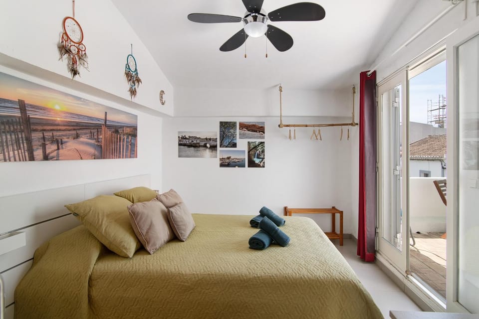 Living room, Bedroom