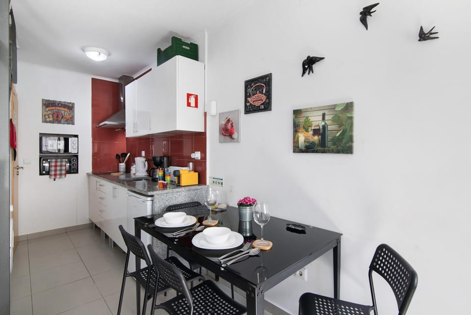 Property building, Kitchen or kitchenette, Living room