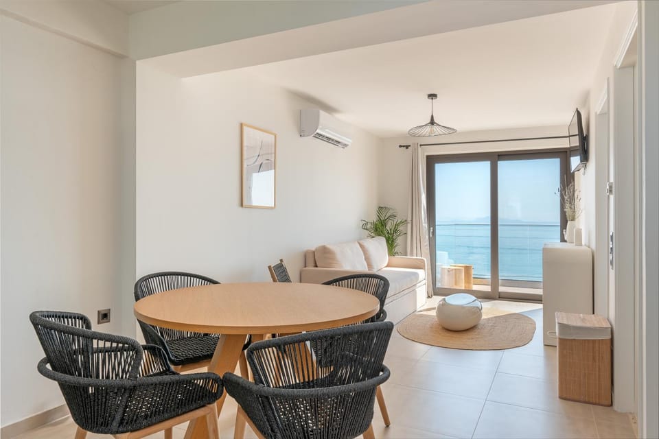 Living room, Seating area, Dining area, Sea view