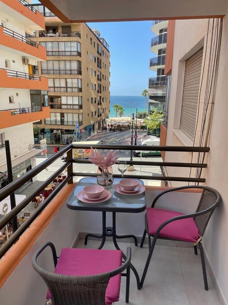 View (from property/room), Balcony/Terrace, Seating area, Sea view
