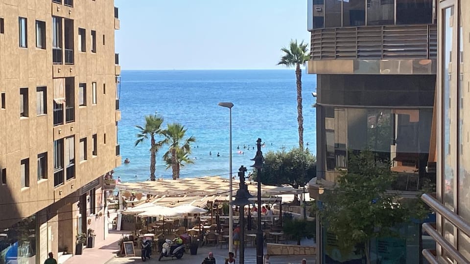 Day, City view, Sea view, Location
