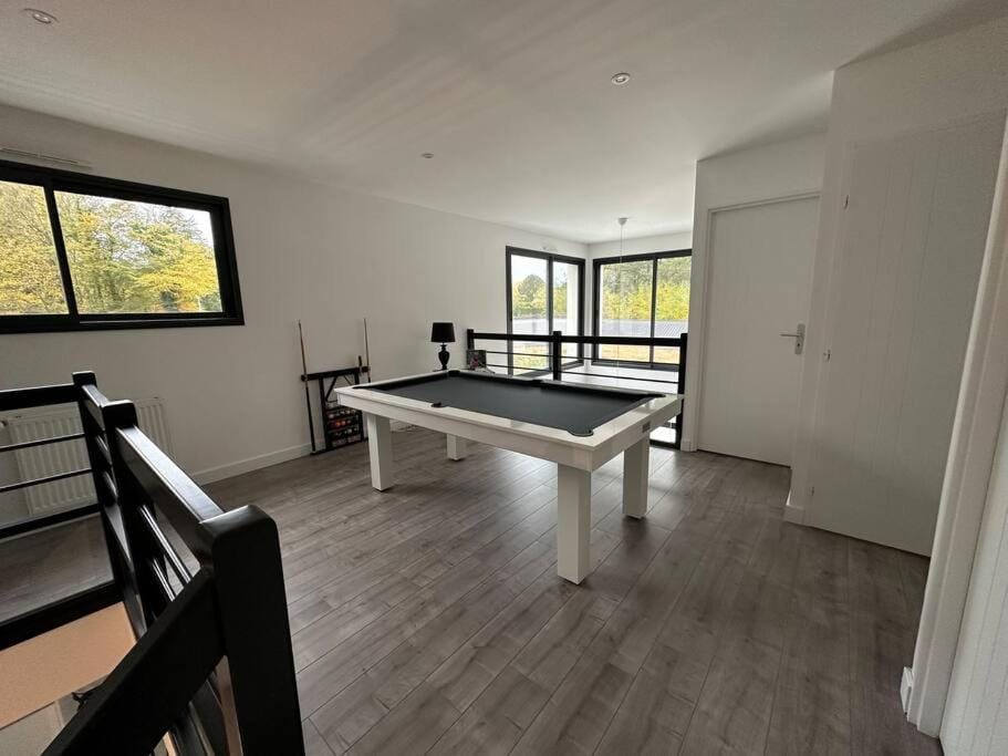Villa avec piscine et spa proche circuit 24H Le Mans Villa in Pays de la Loire