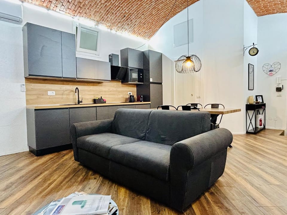 Kitchen or kitchenette, Living room, Seating area