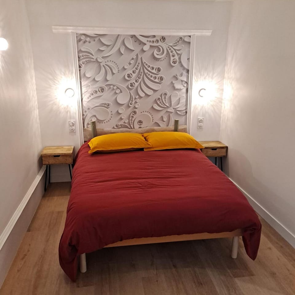 Bed, Bedroom