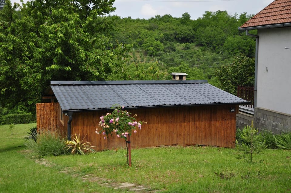 Vikendica Pod Trešnjom House in Novi Sad