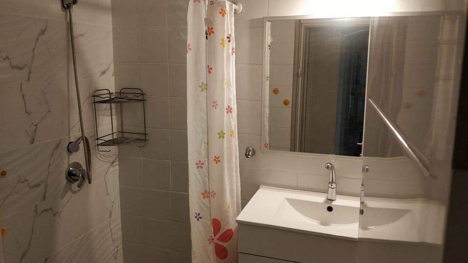 דירת 80 מ"ר למשפחה או זוג Apartment in Haifa