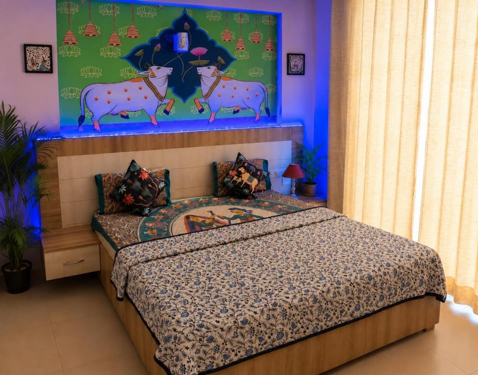 Blue Mans Rooms - Near Prem Mandir & ISKCON Apartment in Uttar Pradesh
